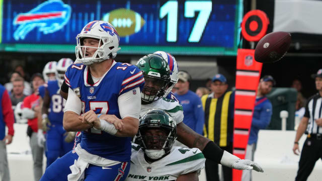 DE Bryce Huff strips Bills' QB Josh Allen